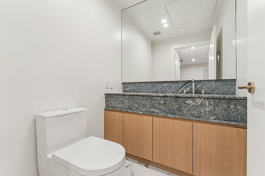 304 3668 W 10th Avenue Vancouver, BC - 35