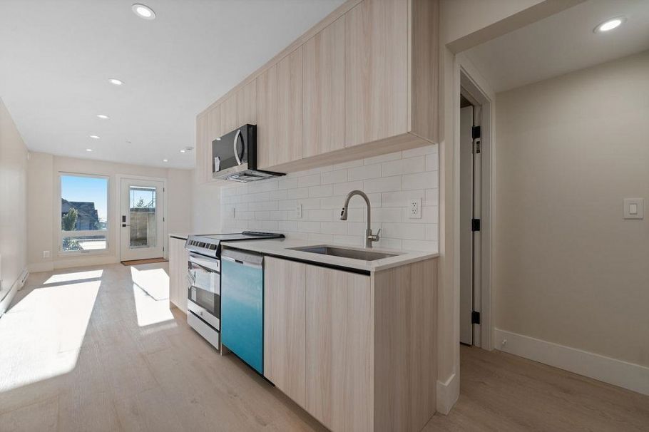 502 E 5th Street North Vancouver, BC - 28