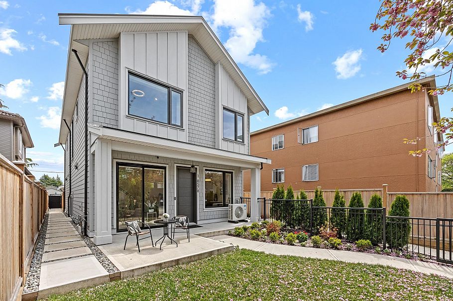 1 8578 Cartier Street Vancouver, BC - 30