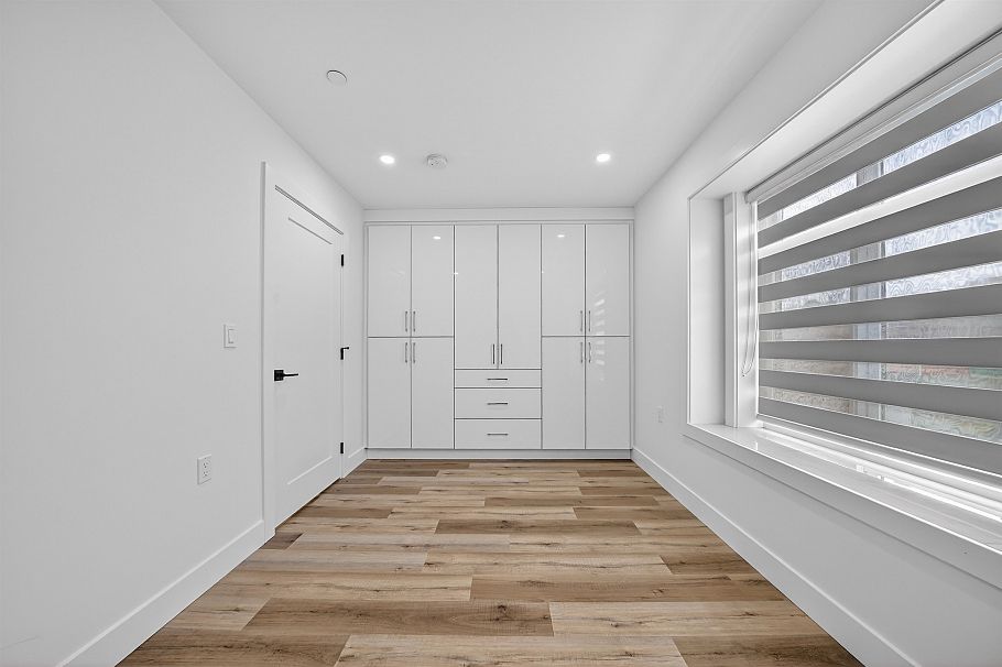 514 W 60th Avenue Vancouver, BC - 18