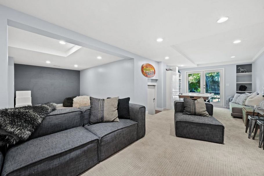 1098 Linnae Avenue North Vancouver, BC - 33