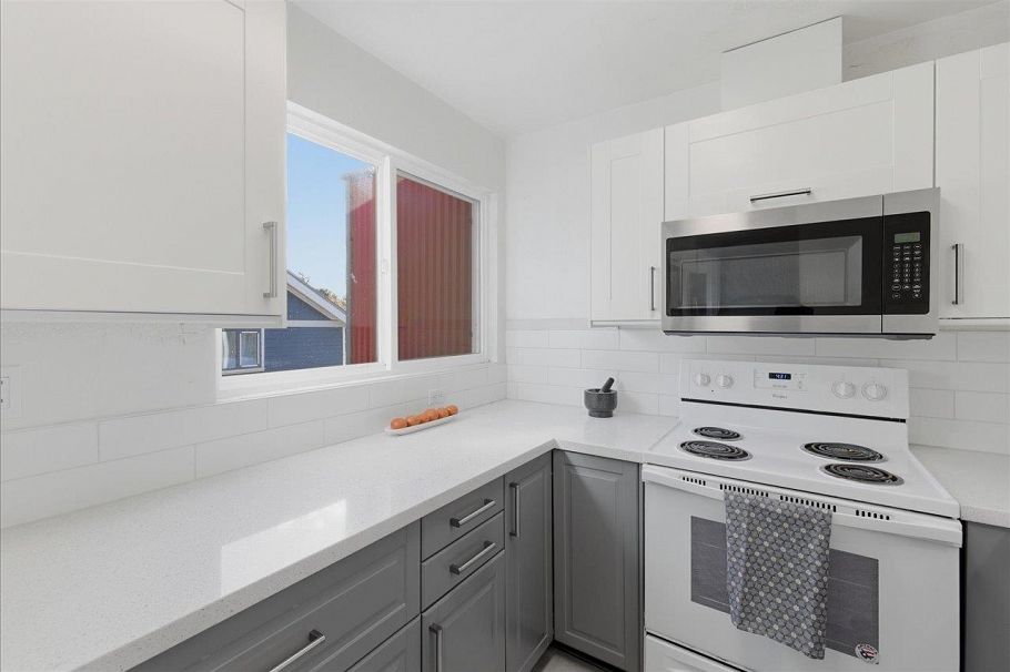 14 W 14th Avenue Vancouver, BC - 26