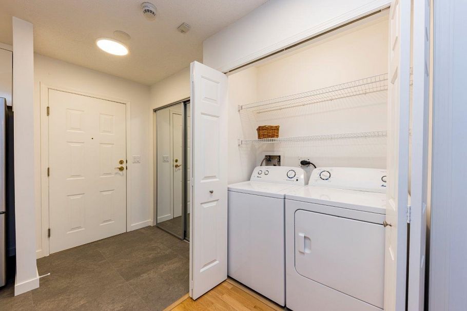201 2800 Chesterfield Avenue North Vancouver, BC - 22
