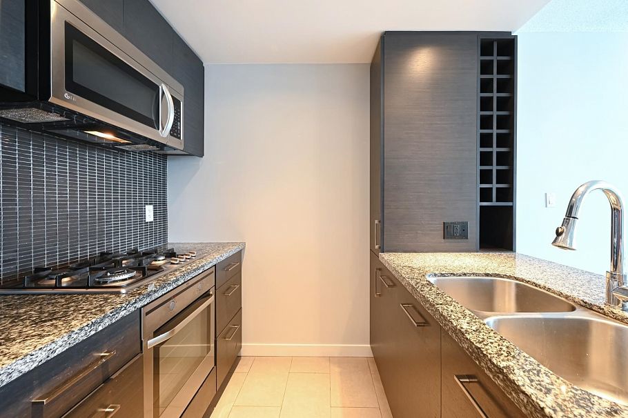 2205 833 Homer Street Vancouver, BC - 9