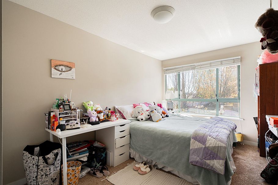 207 223 Mountain Highway North Vancouver, BC - 11