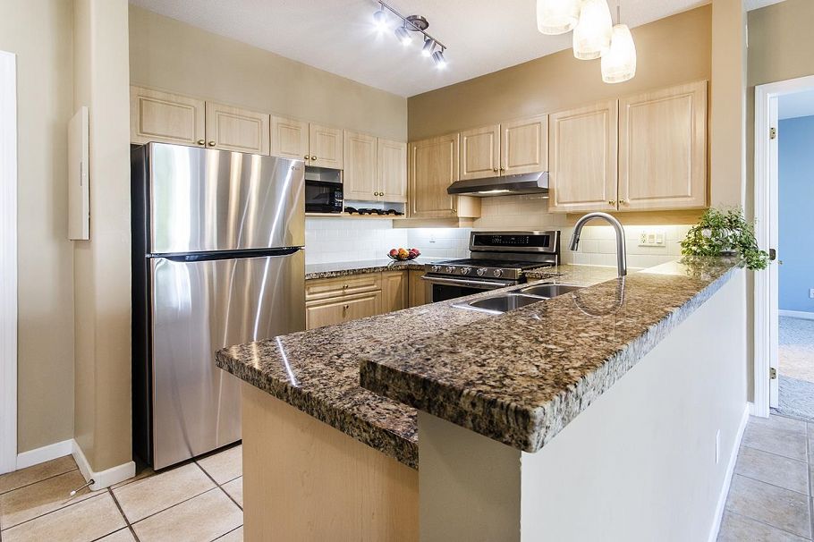 416 3629 DEERCREST DRIVE, North Vancouver BC V7G 2S9 North Vancouver, BC - 5
