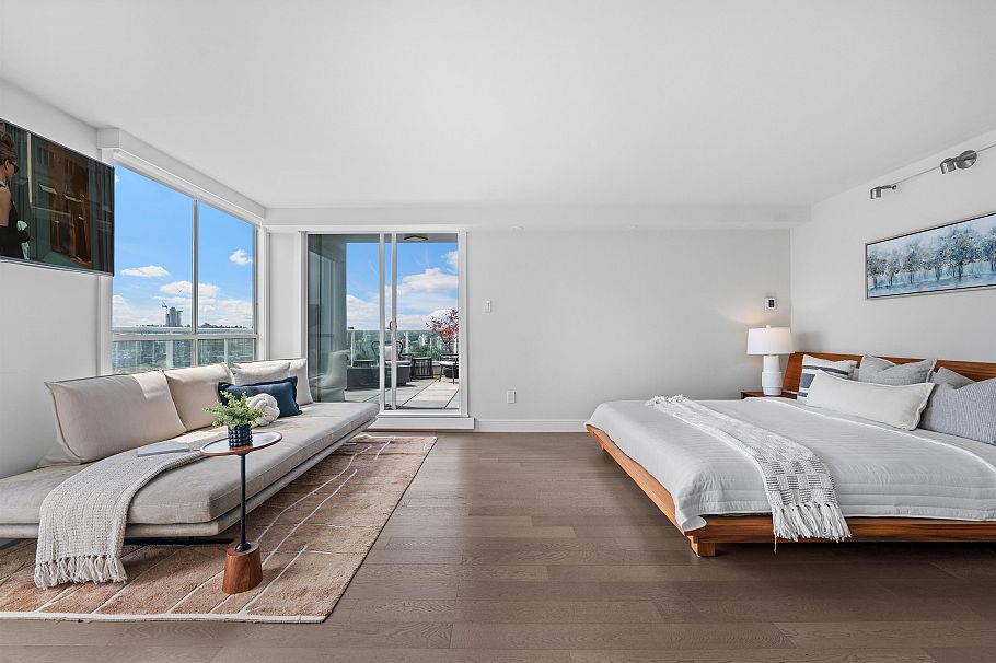 2403 1500 Howe Street Vancouver, BC - 32