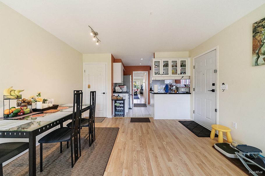 215 W 18th Street North Vancouver, BC - 9