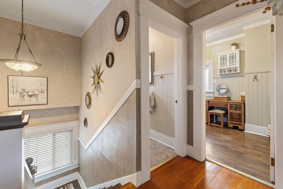 1820 W 11th Avenue Vancouver, BC - 18