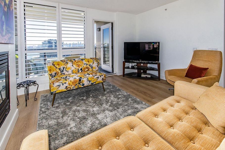 902 124 W 1st Street North Vancouver, BC - 5