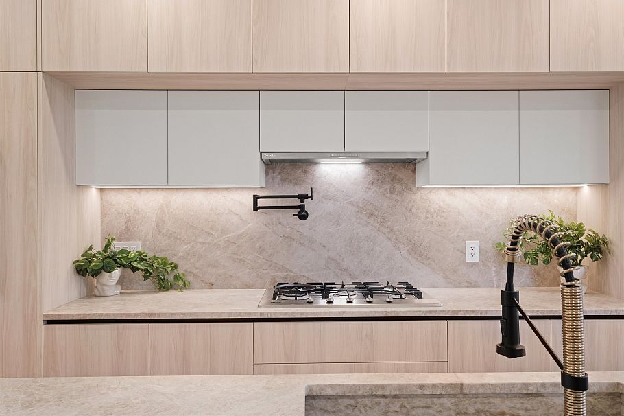 502 E 5th Street North Vancouver, BC - 3