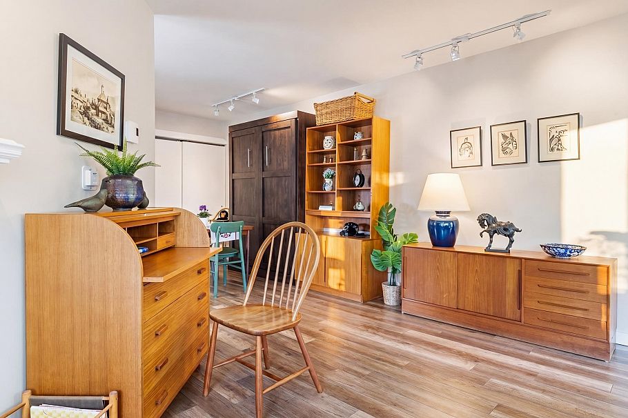101 131 W 20th Street North Vancouver, BC - 14