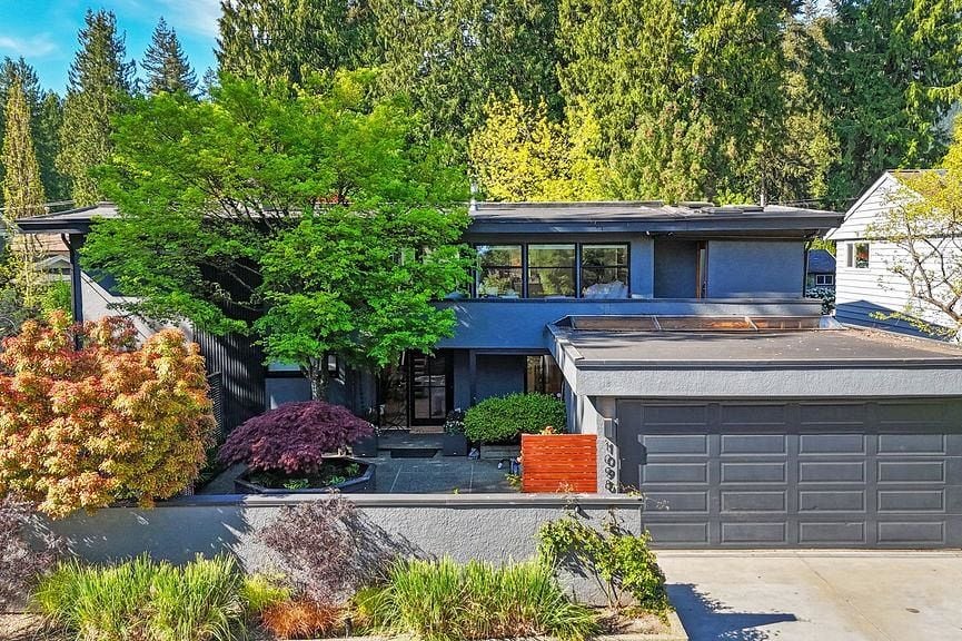 1098 Linnae Avenue North Vancouver, BC - 1