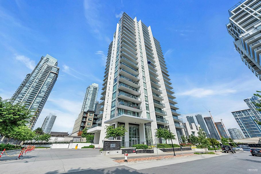 1704 4465 Juneau Street Burnaby, BC - 1