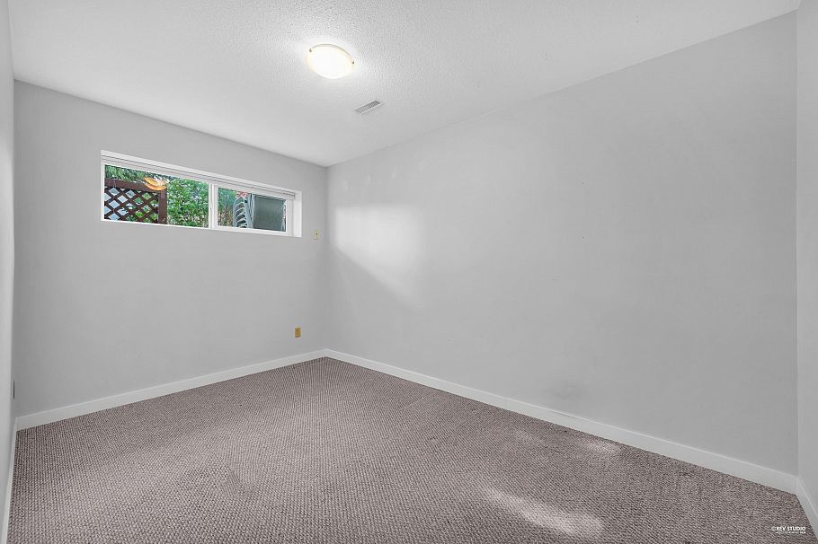 4249 Barker Avenue Burnaby, BC - 18