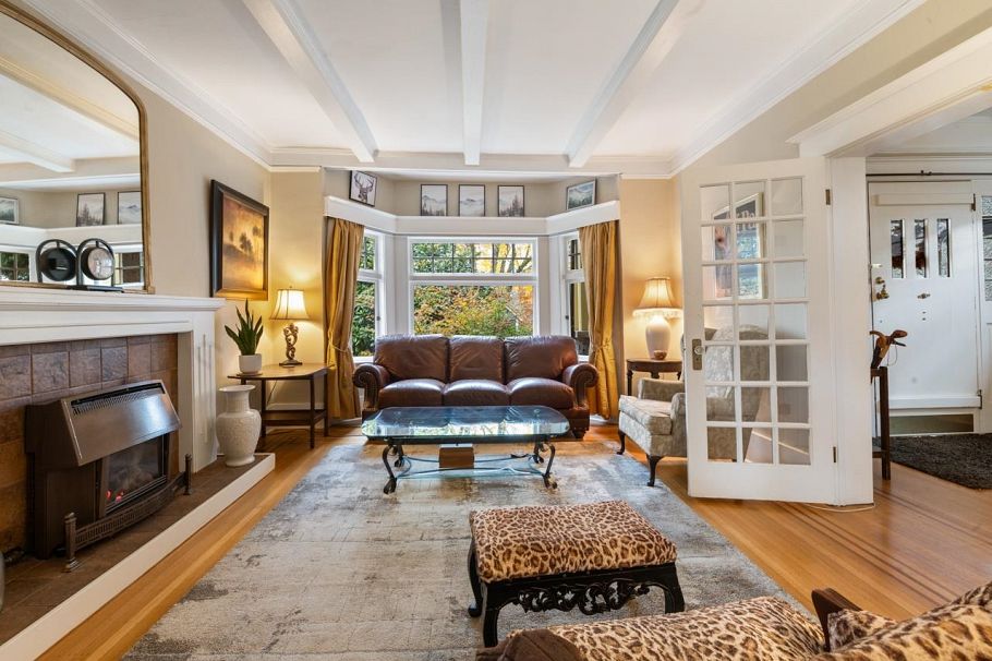 1820 W 11th Avenue Vancouver, BC - 5