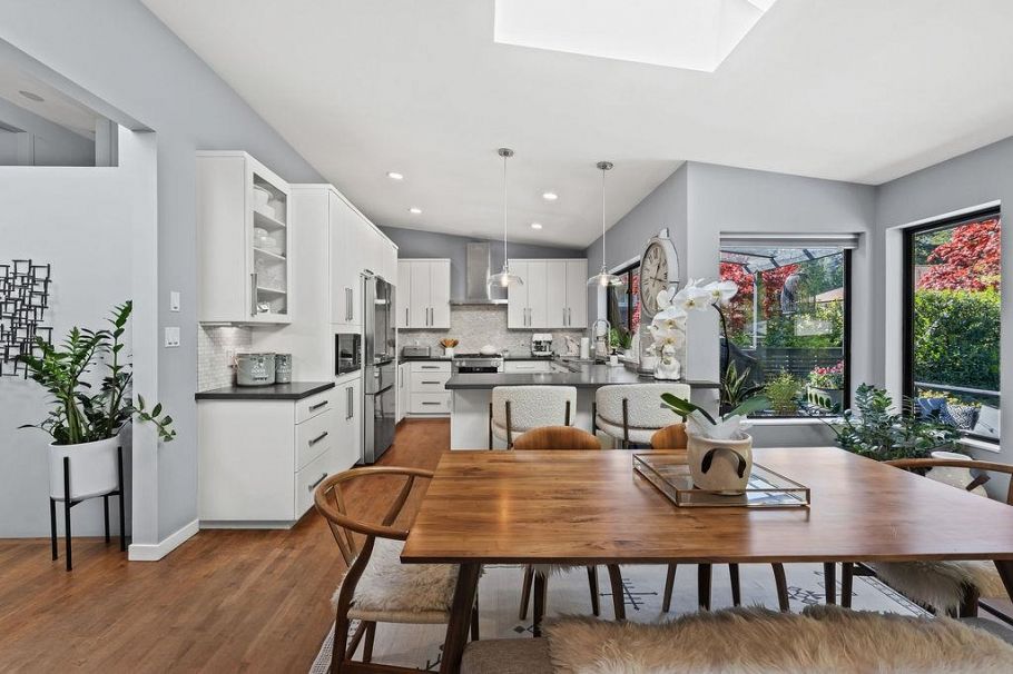 1098 Linnae Avenue North Vancouver, BC - 11