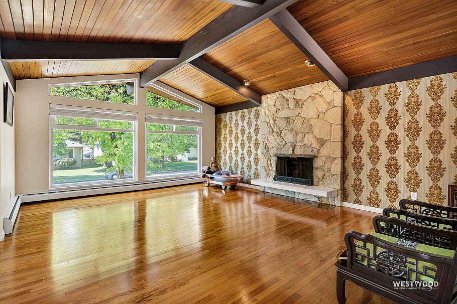 6858 Tyne Street Vancouver, BC - 3