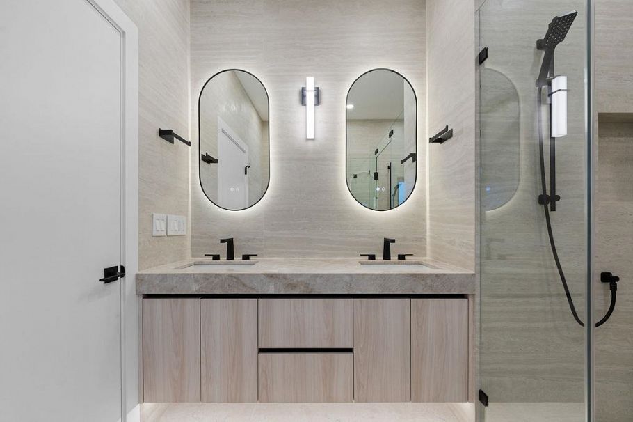 502 E 5th Street North Vancouver, BC - 26