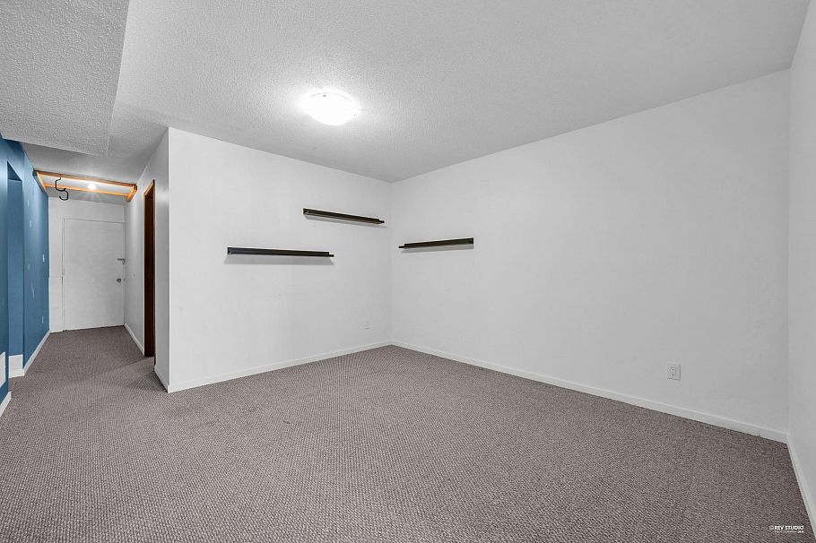 4249 Barker Avenue Burnaby, BC - 22