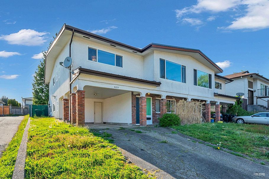4249 Barker Avenue Burnaby, BC - 3