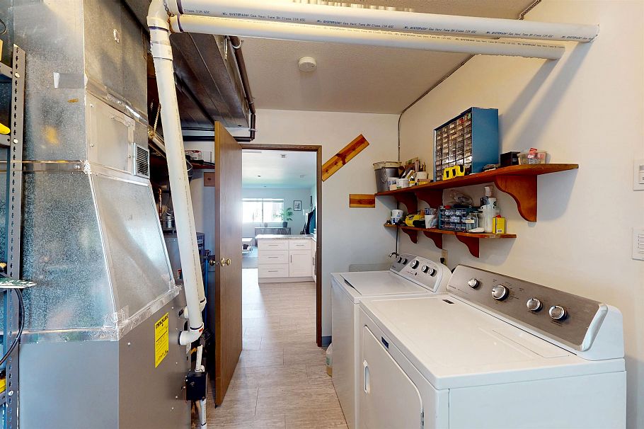 1678 Dempsey Road North Vancouver, BC - 20