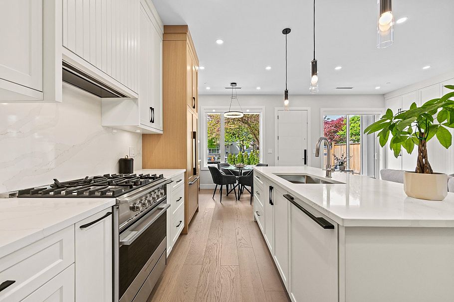 1 8578 Cartier Street Vancouver, BC - 16