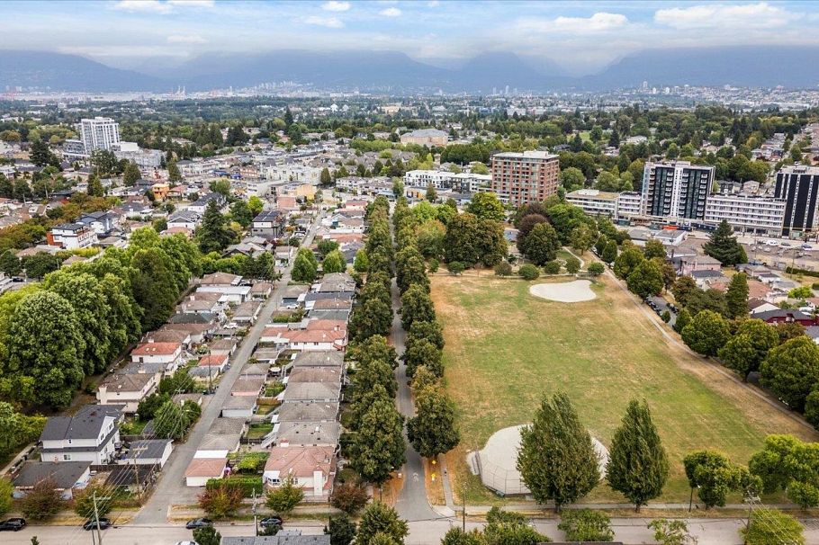 5263 Wales Street Vancouver, BC - 27