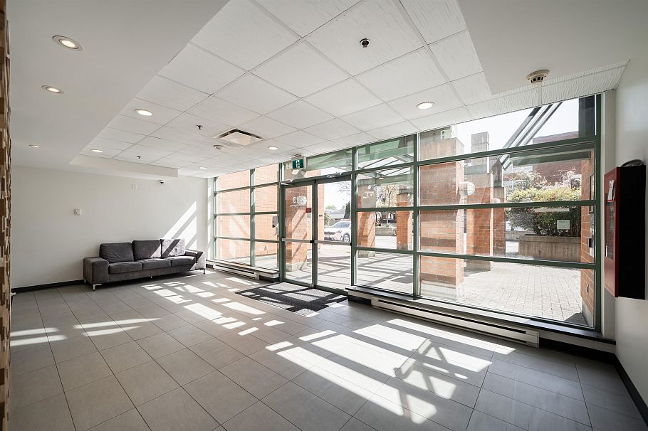 207 223 Mountain Highway North Vancouver, BC - 16