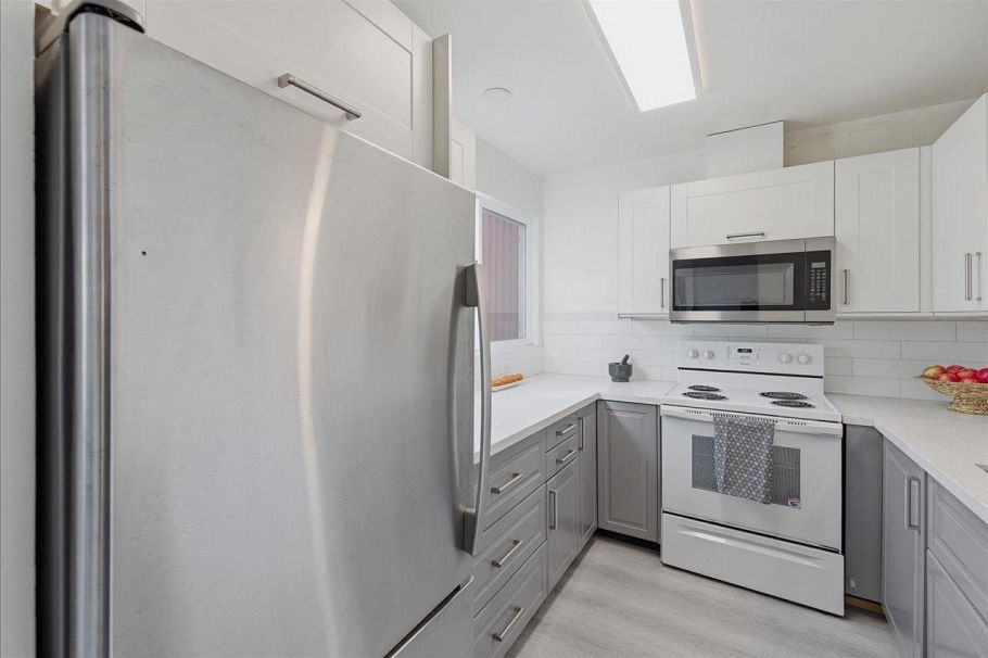 14 W 14th Avenue Vancouver, BC - 25