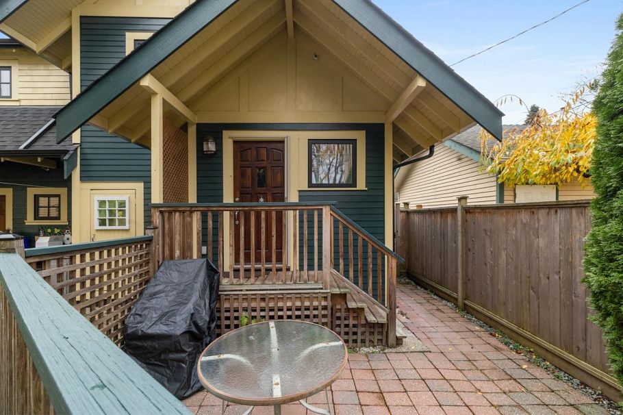 1820 W 11th Avenue Vancouver, BC - 4