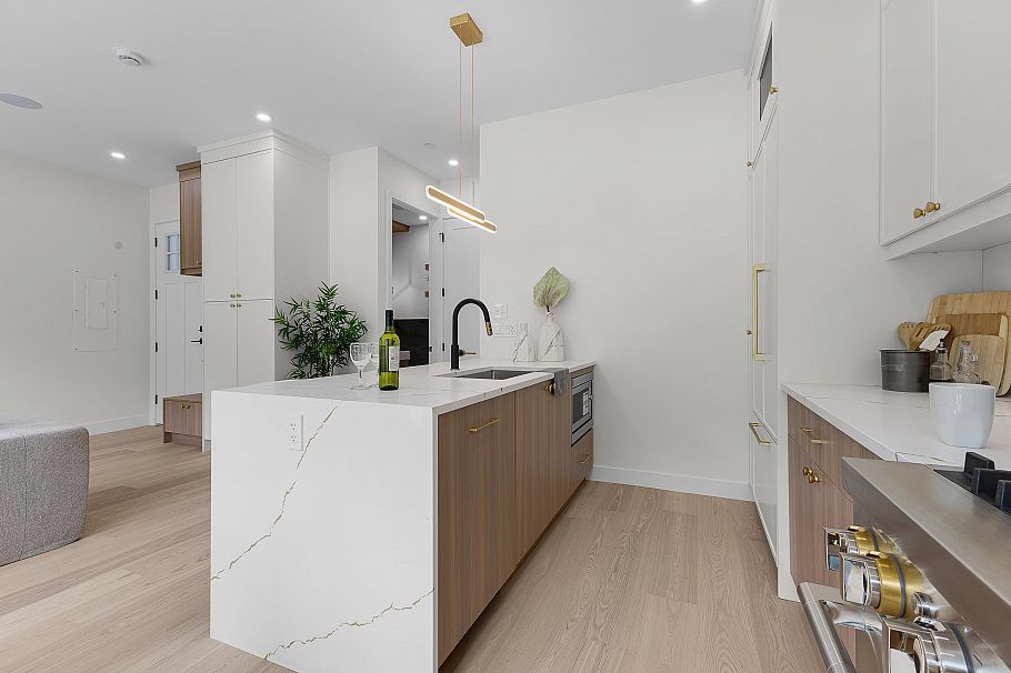 2 182 Ontario Place Vancouver, BC - 11