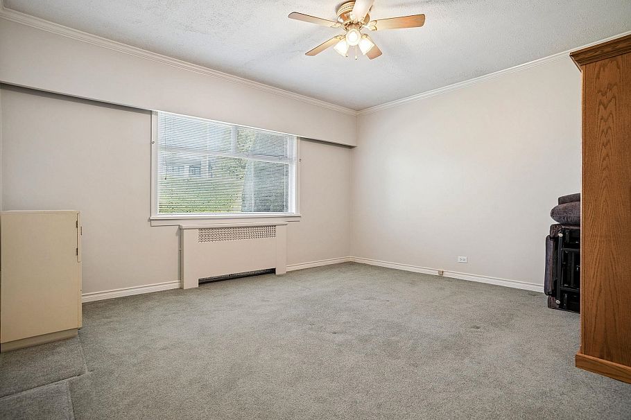 657 E Keith Road North Vancouver, BC - 17