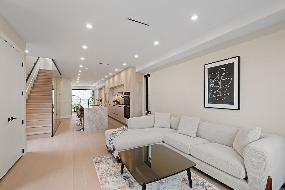 502 E 5th Street North Vancouver, BC - 11
