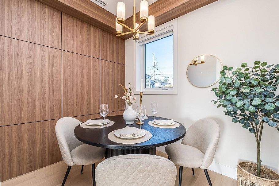1 2943 E 44th Avenue Vancouver, BC - 12