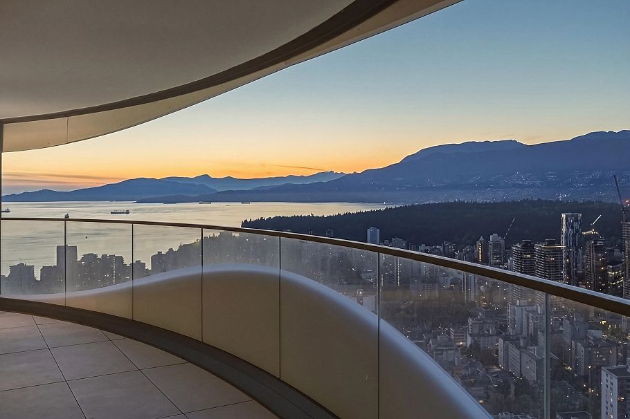 5103 1033 Nelson Street Vancouver, BC - 3