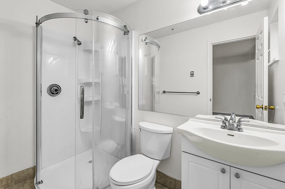 3305 Clive Avenue Vancouver, BC - 13