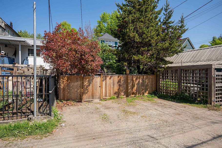 732 E Pender Street Vancouver, BC - 39
