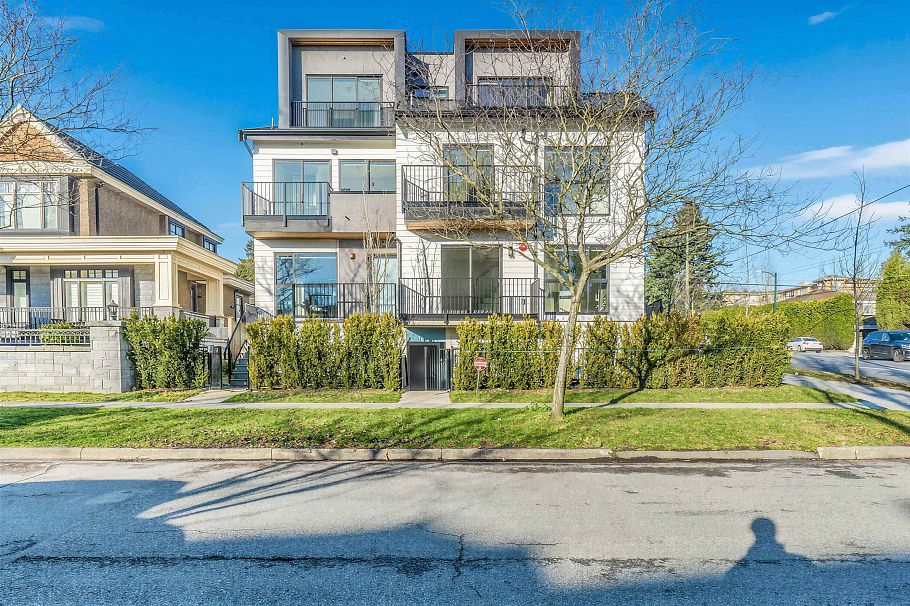 7355 Oak Street Vancouver, BC - 11