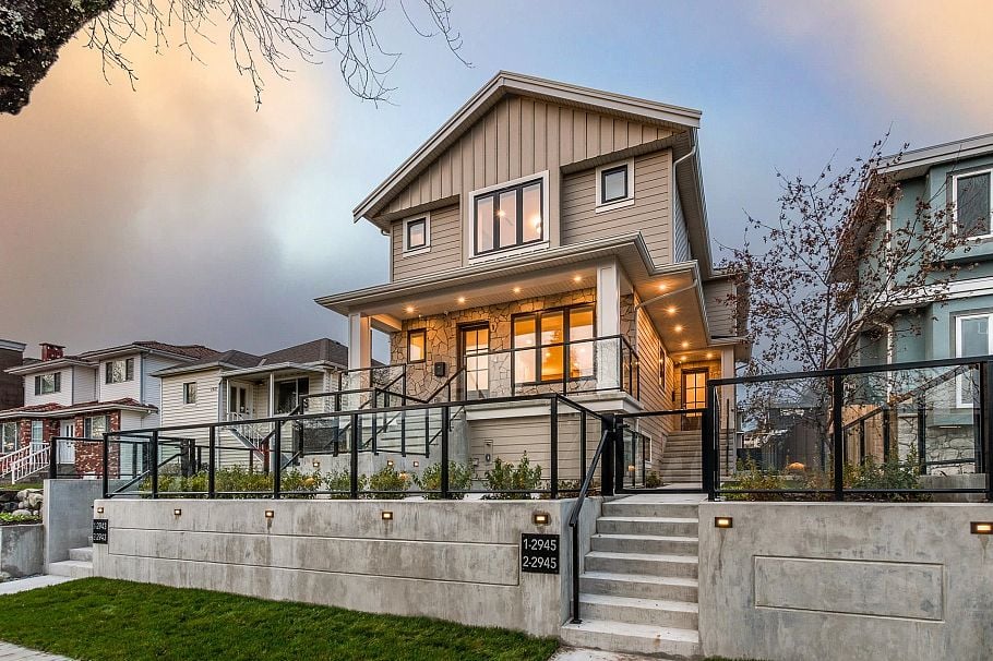 1 2945 E 44th Avenue Vancouver, BC - 1