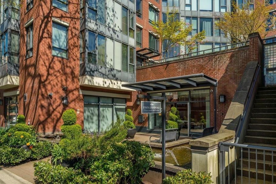 403 3228 Tupper Street Vancouver, BC - 3