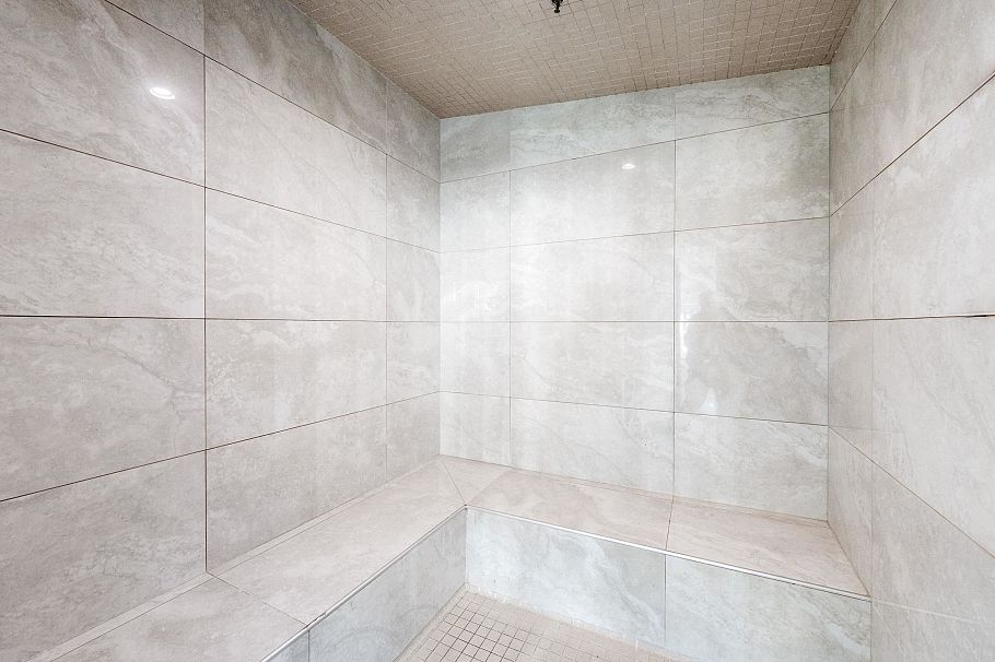808 8628 Hazelbridge Way Richmond, BC - 34