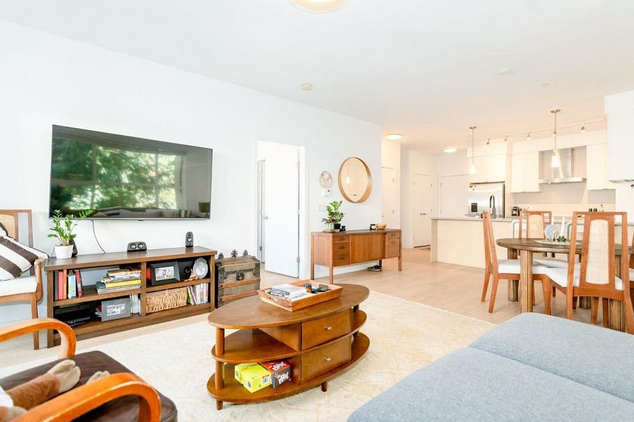 312 3205 Mountain Highway North Vancouver, BC - 3
