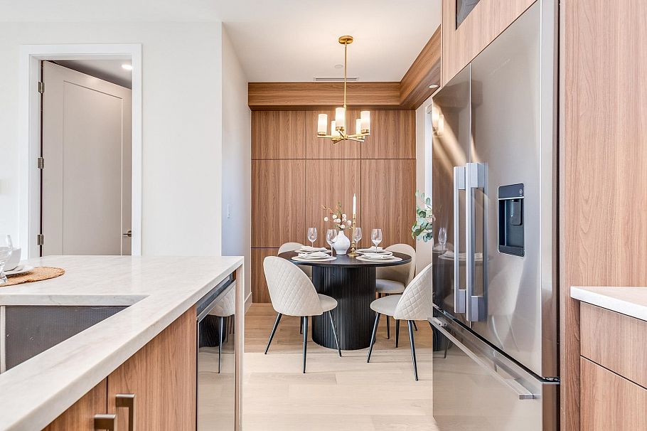 1 2943 E 44th Avenue Vancouver, BC - 11