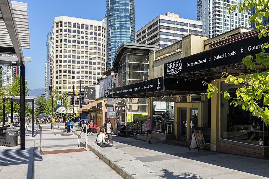 101 1535 Nelson Street Vancouver, BC - 32