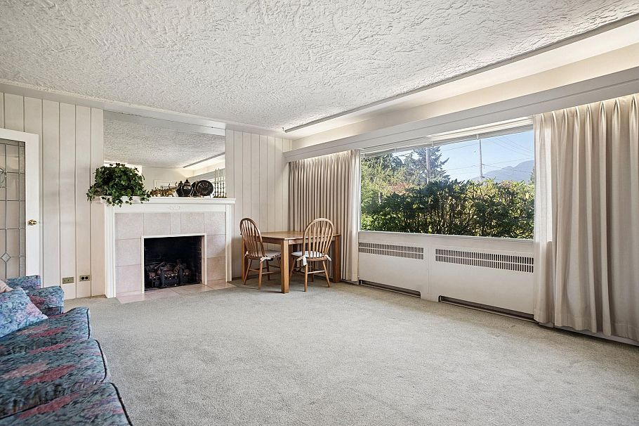 657 E Keith Road North Vancouver, BC - 6