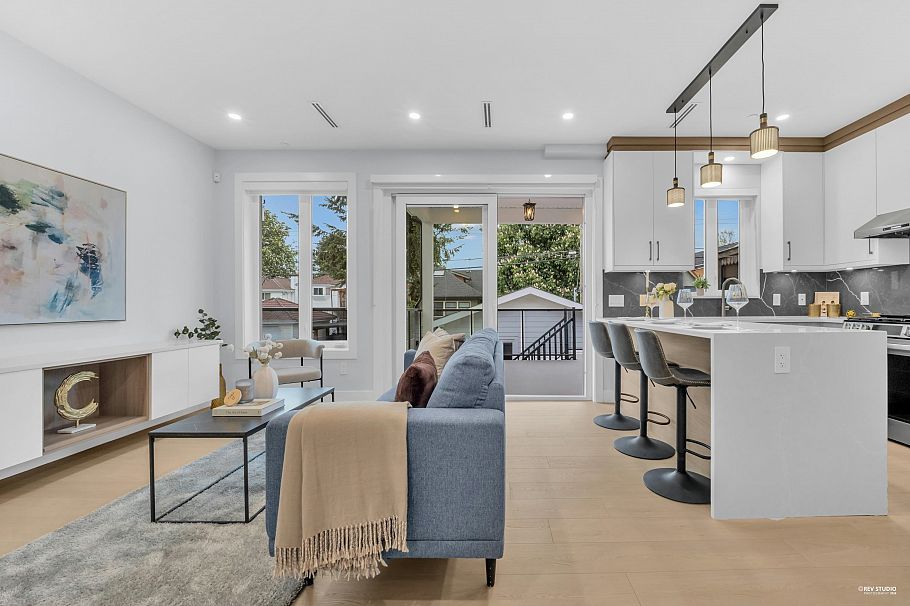 2617 Mcgill Street Vancouver, BC - 2