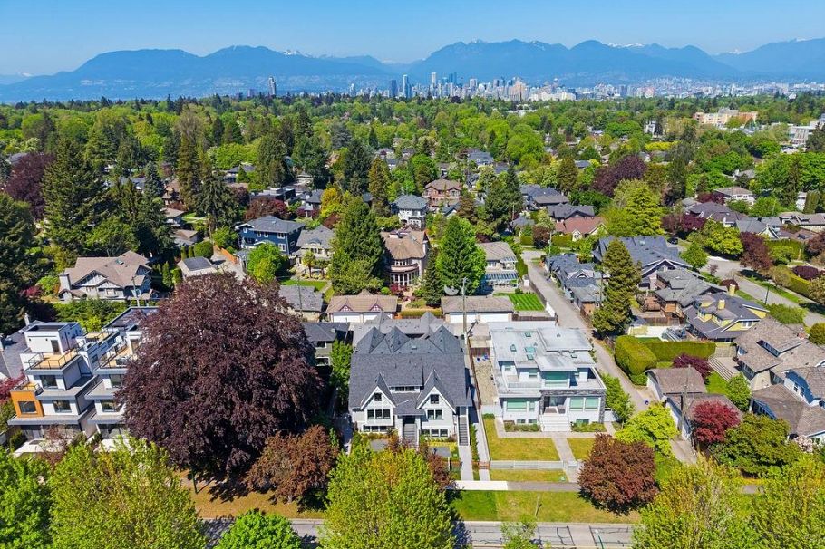 1145 W 33rd Avenue Vancouver, BC - 31