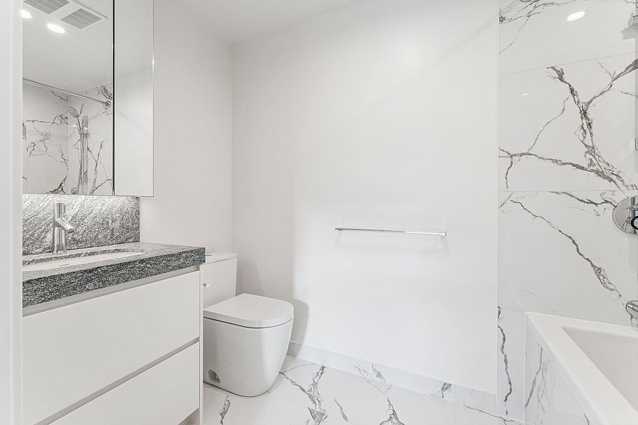 304 3668 W 10th Avenue Vancouver, BC - 16