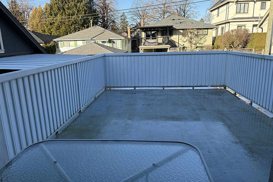 2717 Waverley Avenue Vancouver, BC - 24